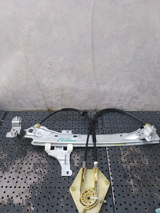 Macara geam electric stanga spate renault megane 3 827210008r 920040100