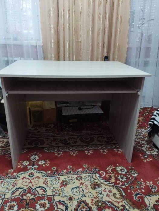 стол компьютерный