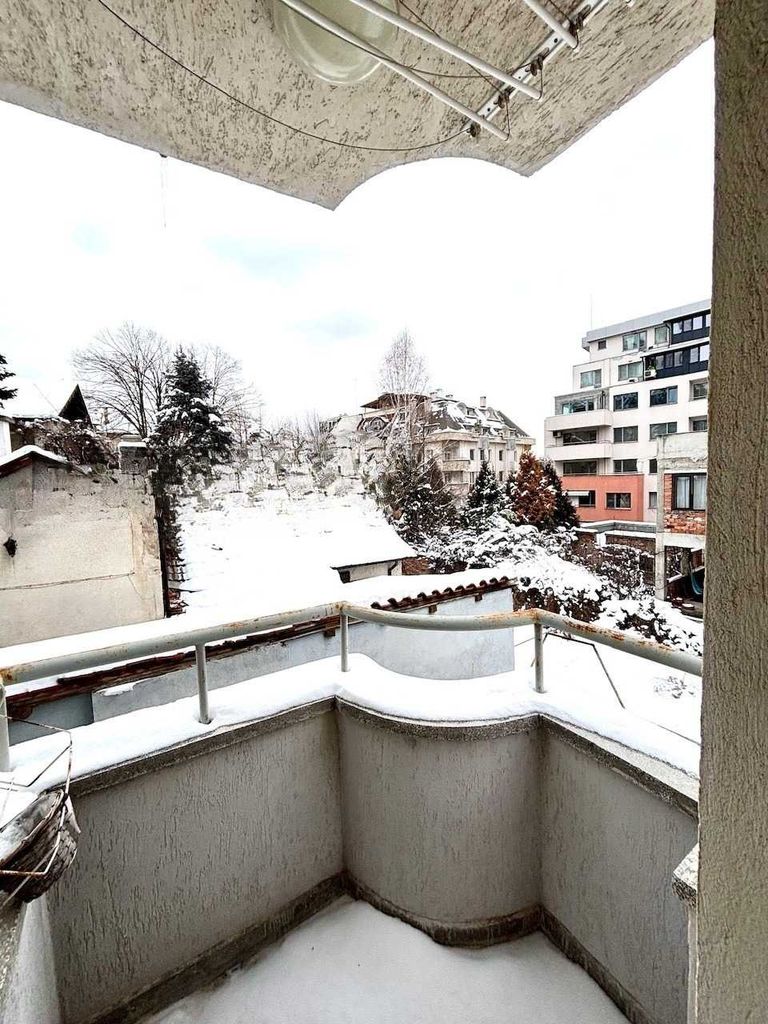 Дава се под наем Тристаен апартамент в София, Лозенец - 102 кв.м за 1100 € - Снимка #5