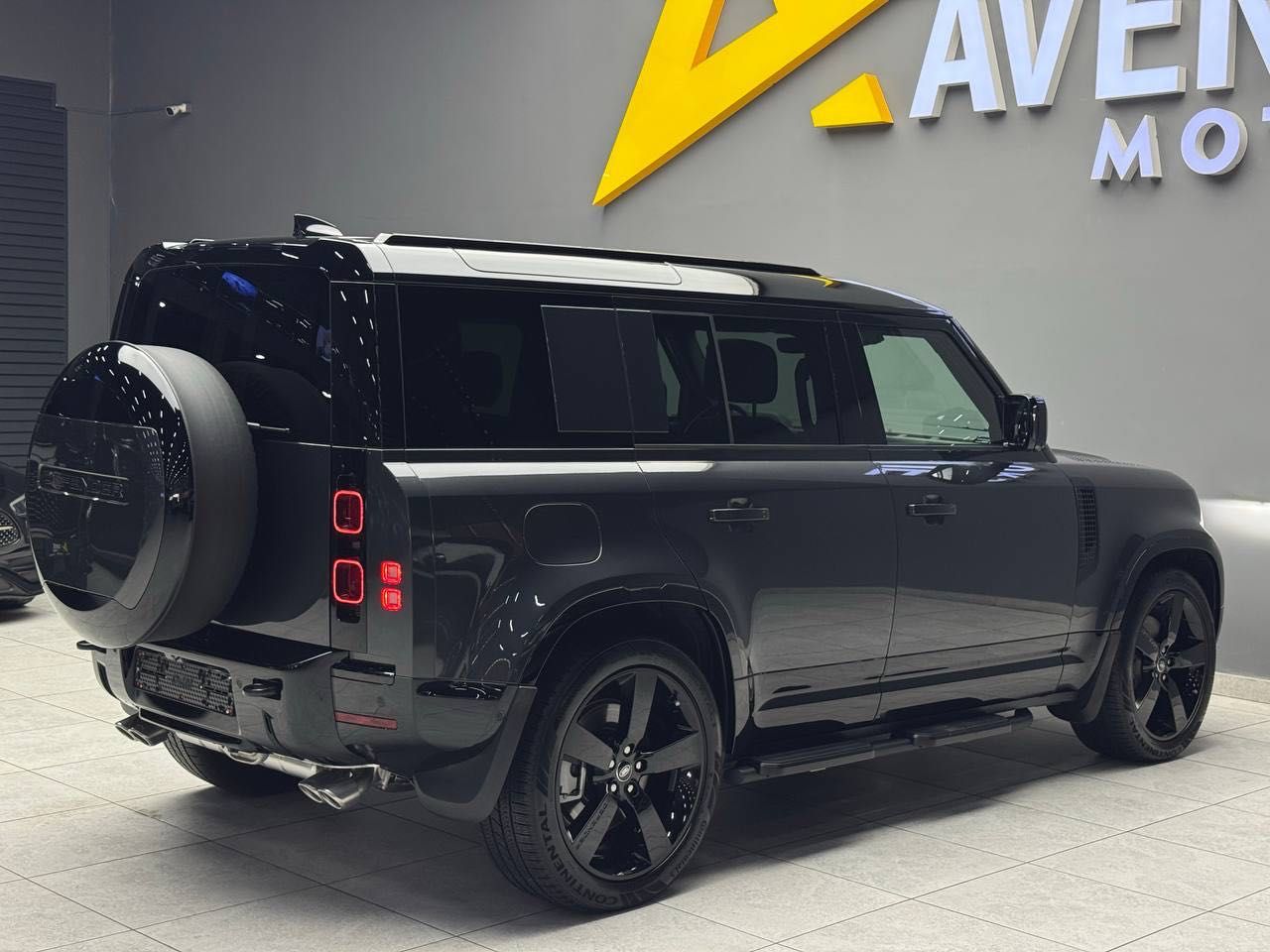 Продается Land Rover Defender 5.0