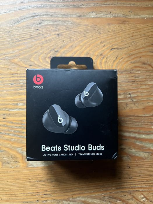 Новые Наушники Beats Studio Buds с шумоподавлением