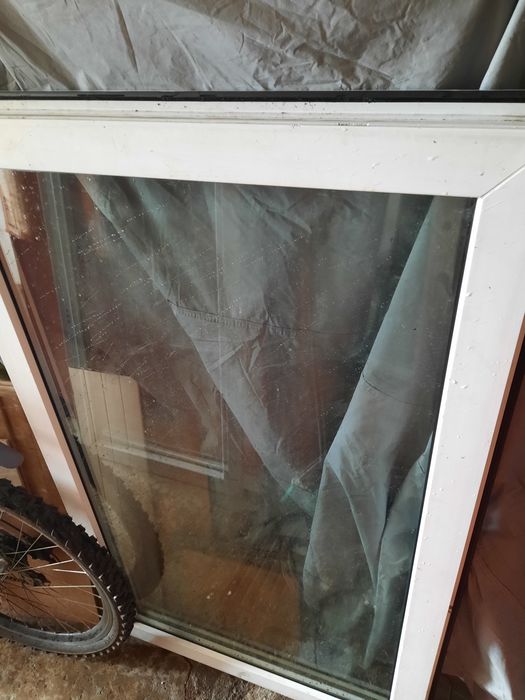 Vând geamuri termopan diferite dimensiuni,fără tocuri.