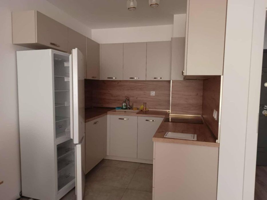 Дава се под наем Двустаен апартамент в Пловдив, Остромила - 60 кв.м за 350 € - Снимка #1