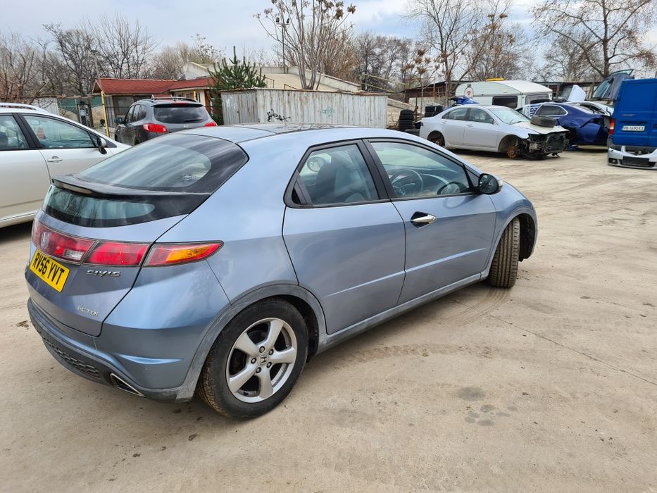 Хонда сивик 2.2 дизел НА ЧАСТИ