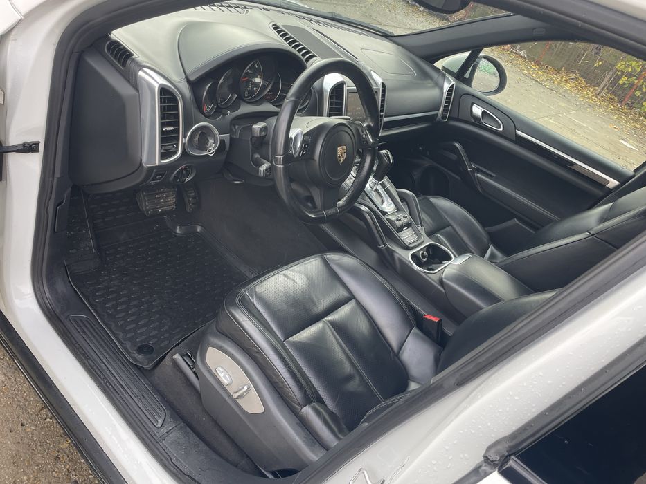 Porsche Cayenne 2012, 3.0tdi