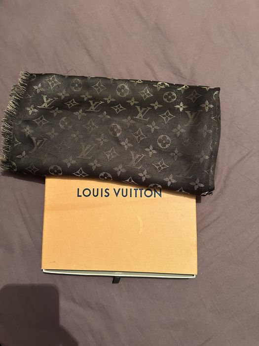 Платок Louis Vuitton, оригинальный.