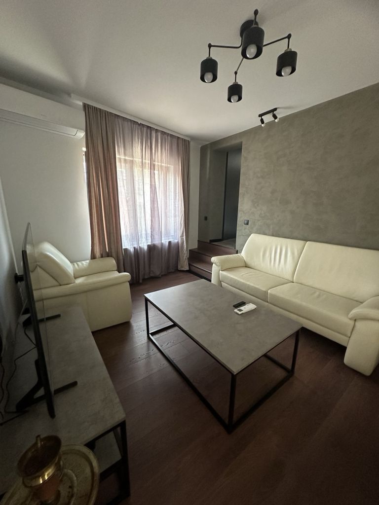 Дава се под наем Къща в Кюстендил, Бузлуджа - 90 кв.м за 500 € - Снимка #3