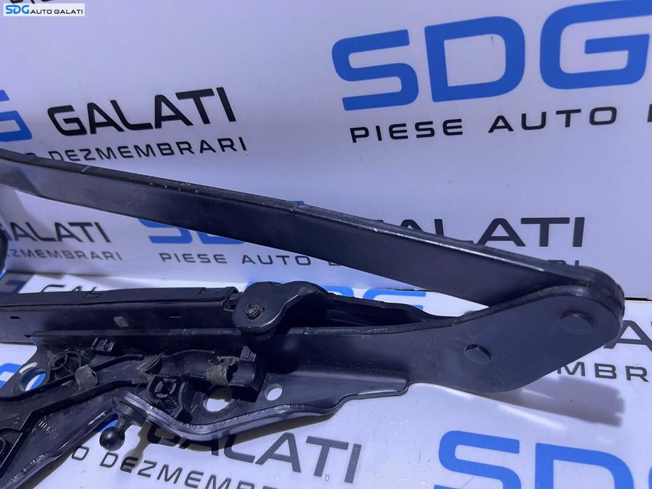 Balama Dreapta Capac Capota Portbagaj Volkswagen EOS 2006 - 2016 Cod 1Q0827302C