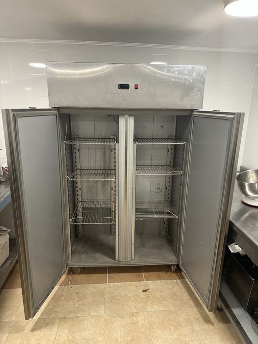 Frigider profesional