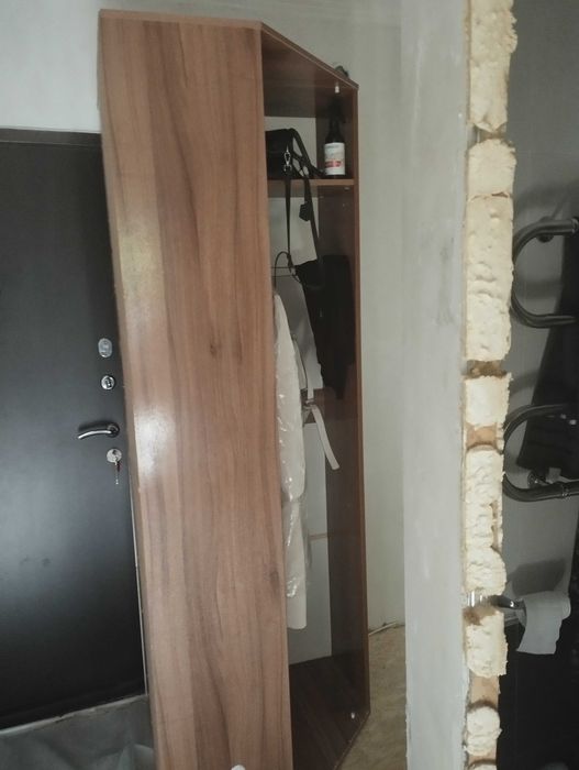Продам прихожую б/у. Срочно