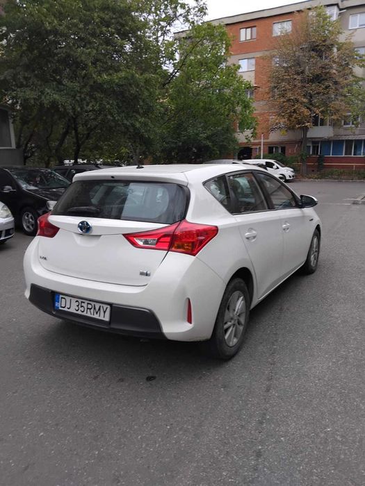 Toyota Auris Hybrid