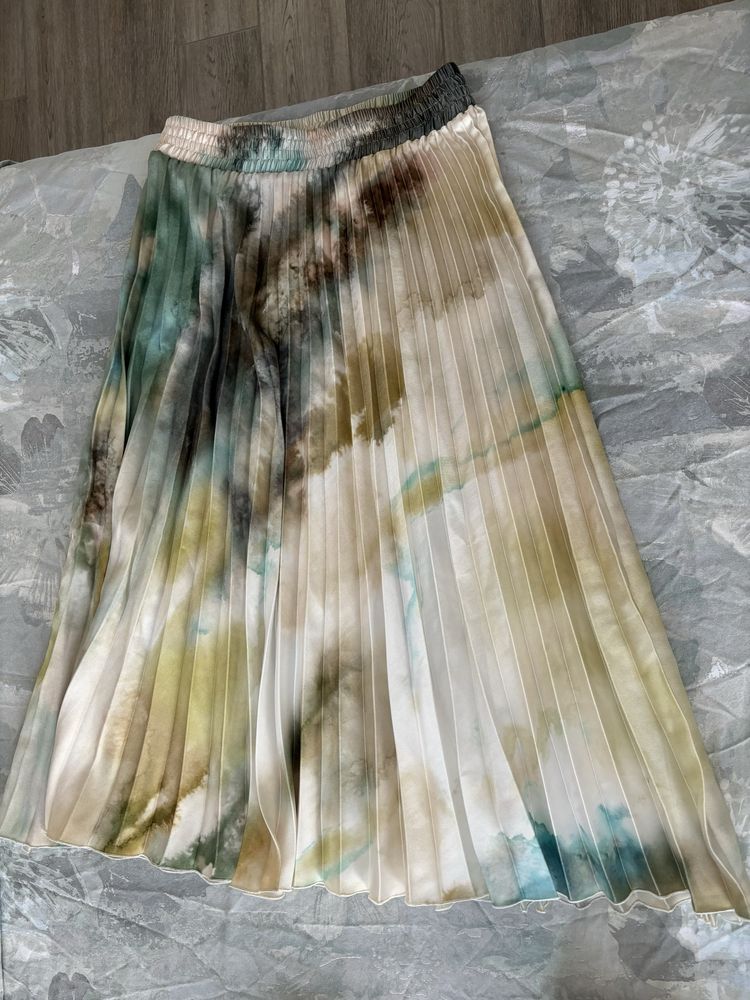 Плисирана пола Zara