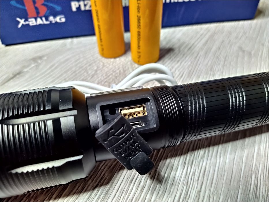 CREE XHP120  Lanterna PROFESIONALA, 100% metal cu led twelvecore + COB