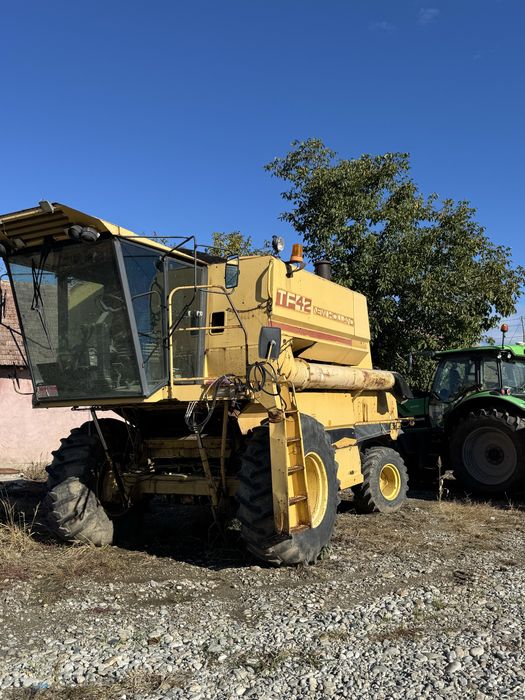 New Holland TF42