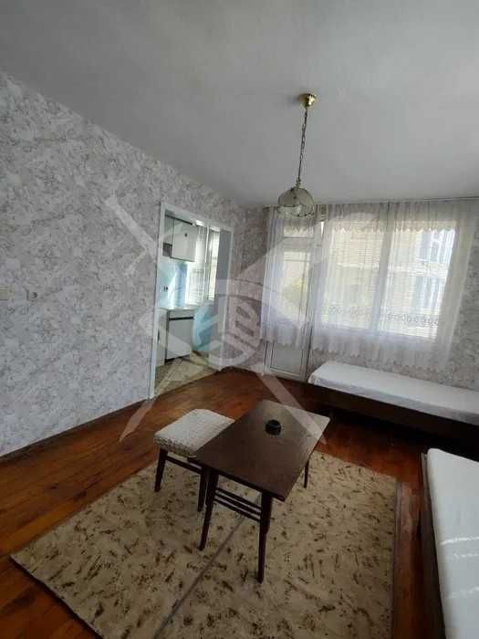 Етаж от къща и двор  в Приморско 72438