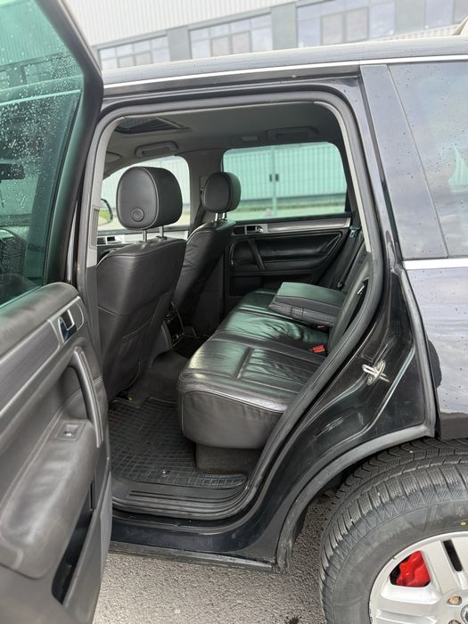 Vw Touareg 3.0tdi BKS facelift 2008 automat pe arcuri