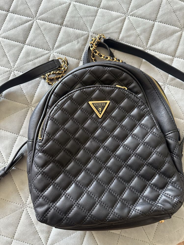 Кожена Раница Guess