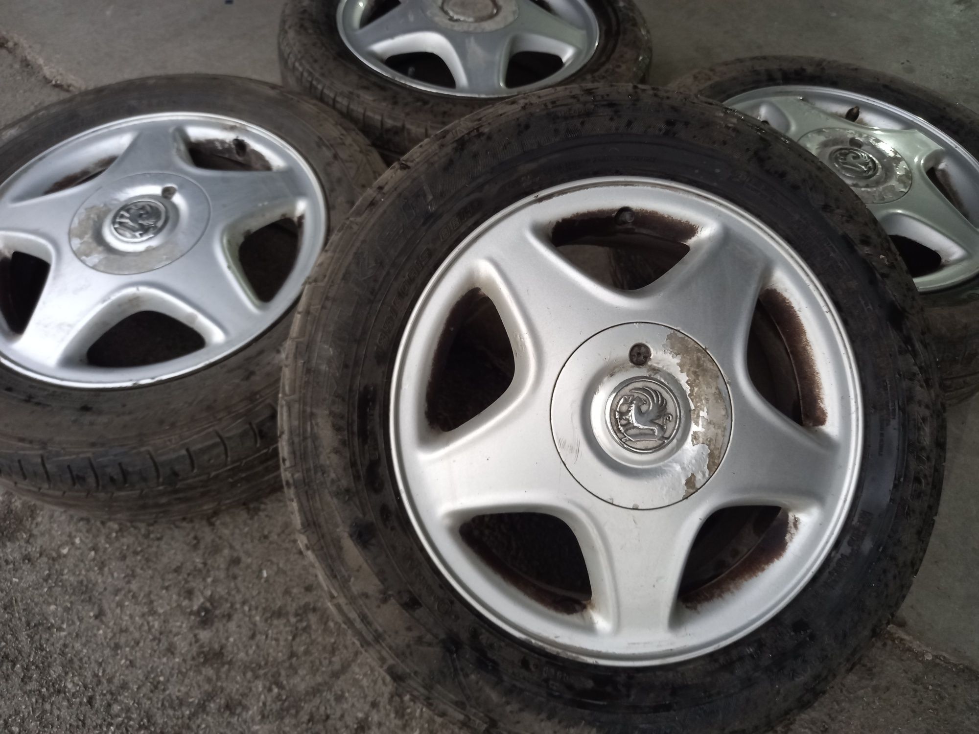 5х110/15 с гуми Опел Астра Зафира Вектра 5x110/15 Opel Astra Zafira