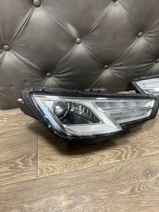 Audi A4 B9 xenon фар фарове ляв и десен