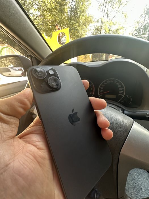 iPhone 15, 128 GB черная