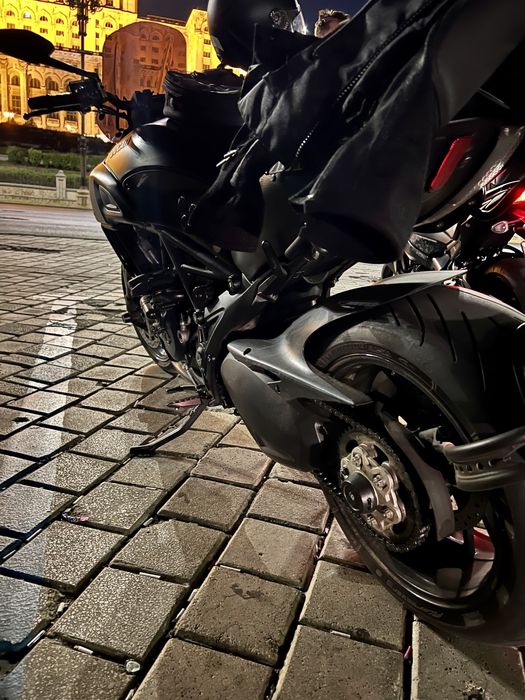 Urgent Ducati Diavel 2015 black edition