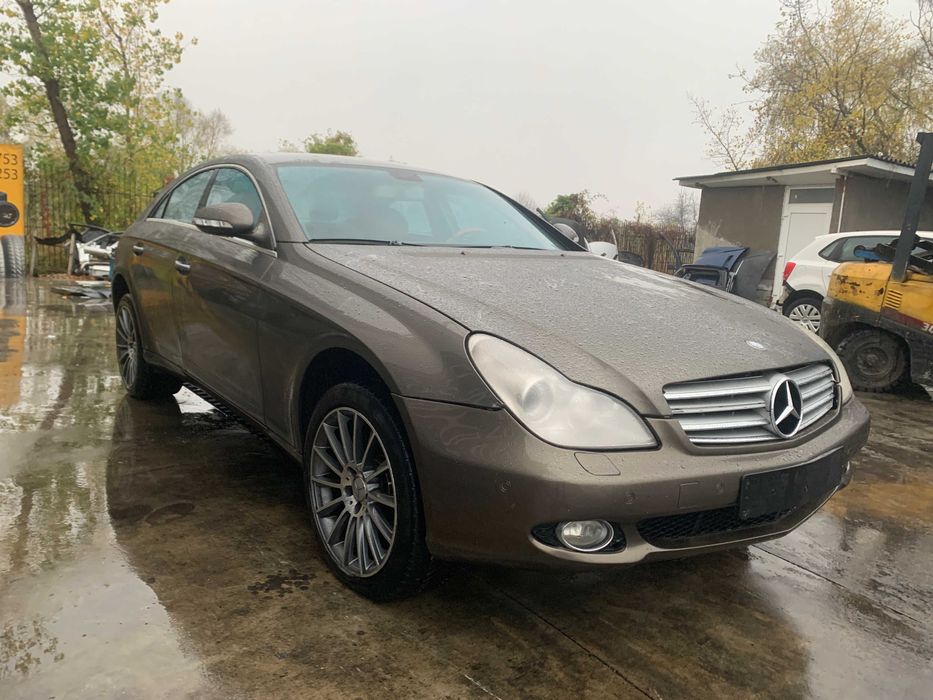 Dezmembrez mercedes cls w219/cls 350 benzina/bara fata cls/capota/usa/