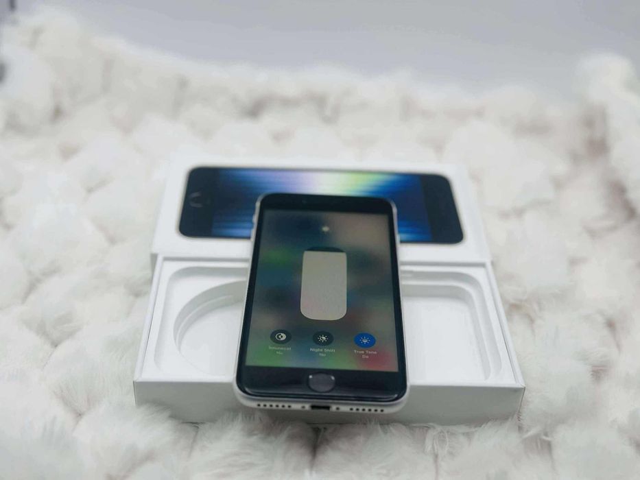 Vand / Schimb IPhone SE 2020