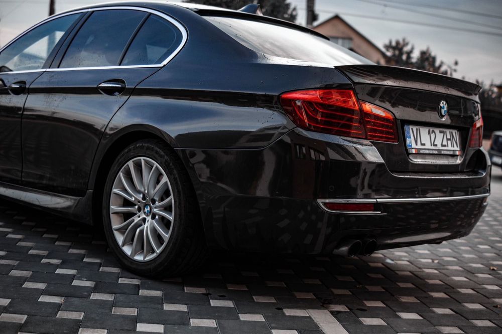 Bmw f10 520d xdrive 2015 3 butoane digital b47 190cp