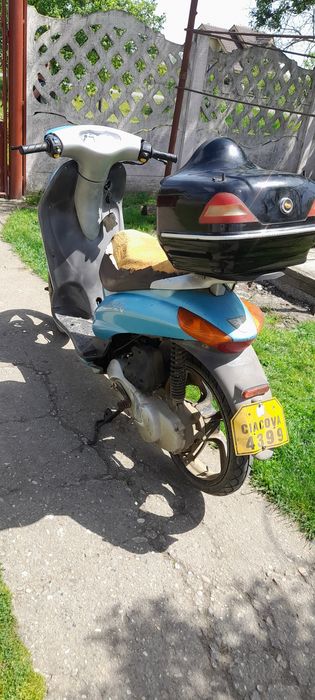 Vând scuter Peugeot
