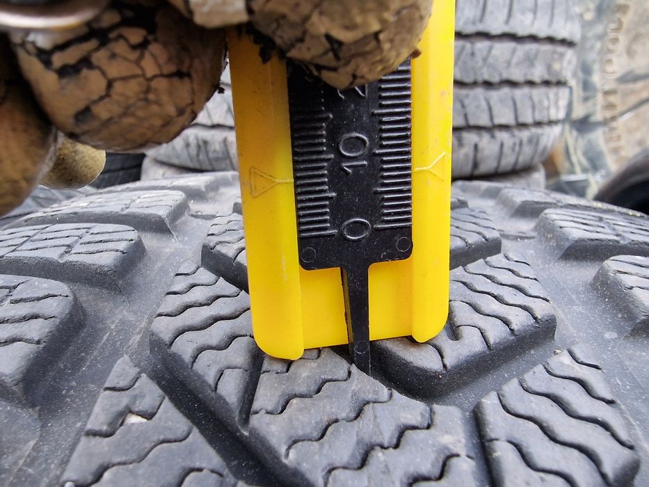 Anvelope 255/45R19 marca Pirelli, M+S, DOT 2023,6 mm