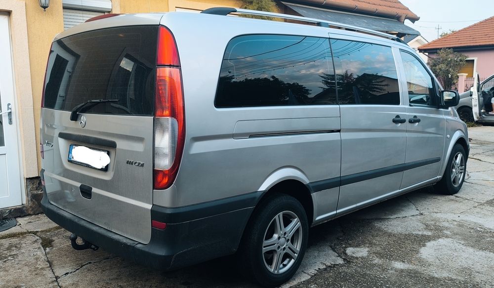 Vând Mercedes-Benz Vito 111 CDI, 8+1, extra lung