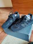 Vînd pantofi sport New balance.