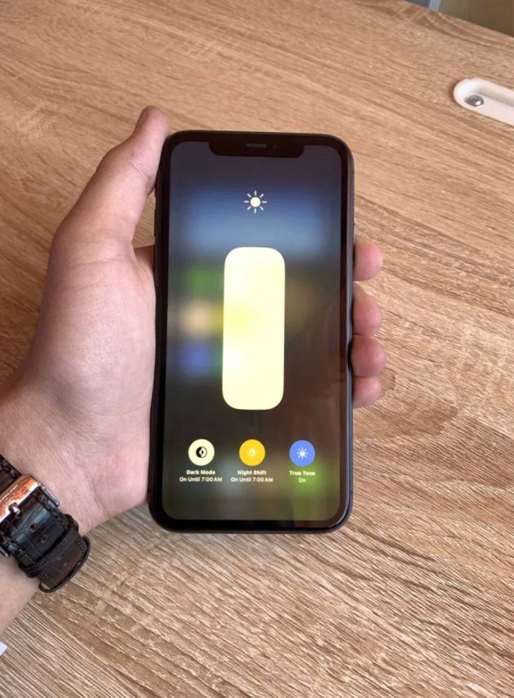Iphone 11.  Jxjdjzjx