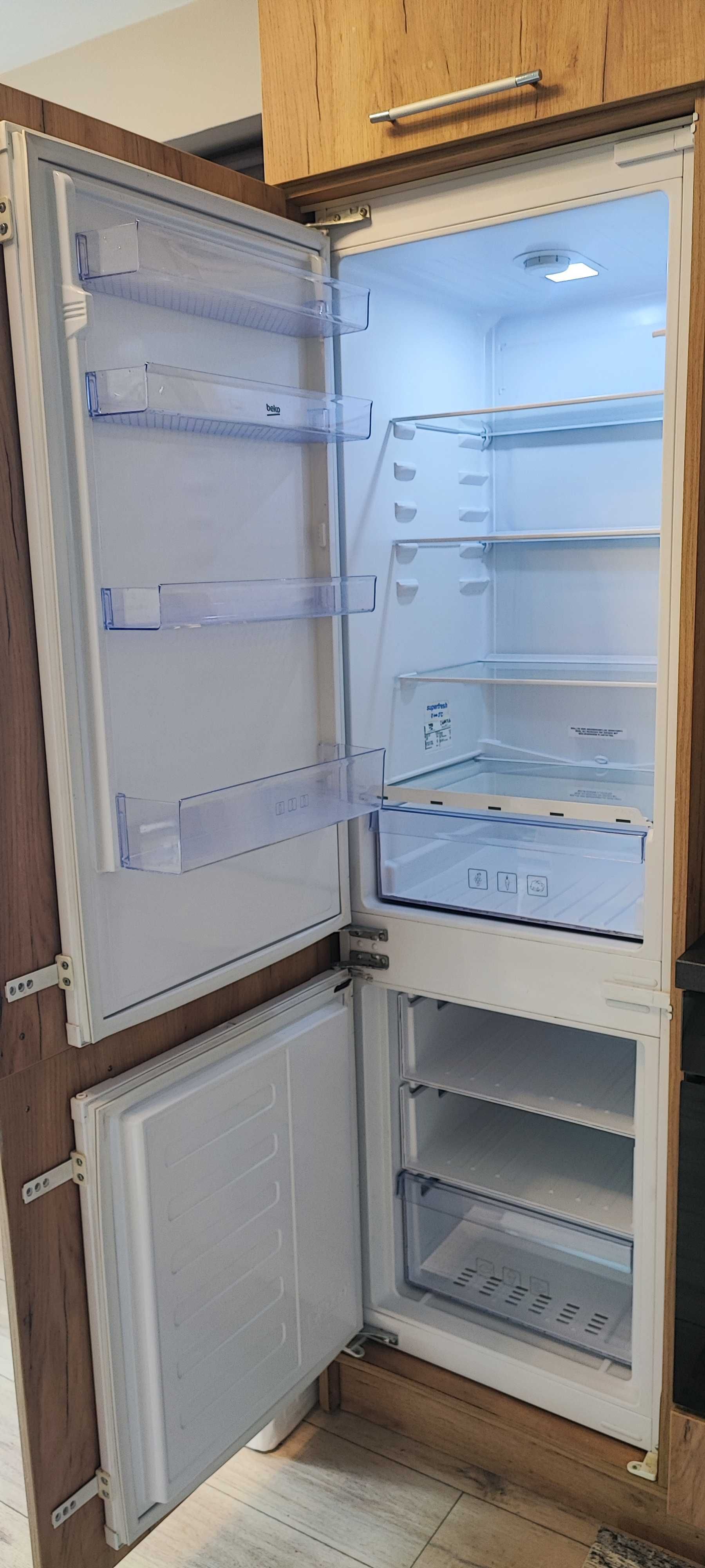 Хладилник за вграждане BEKO