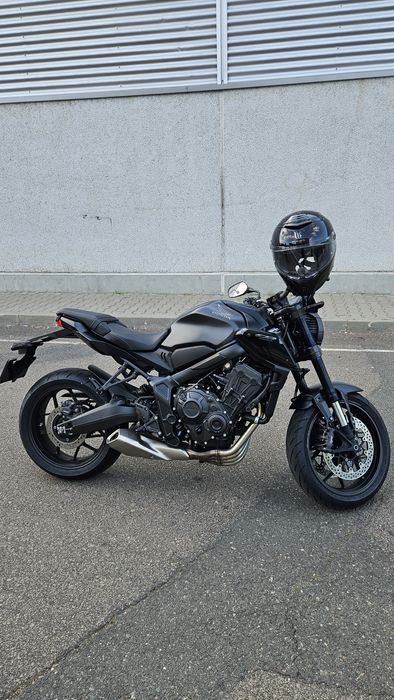 Honda cb650r black edition cu 2 ani garanție