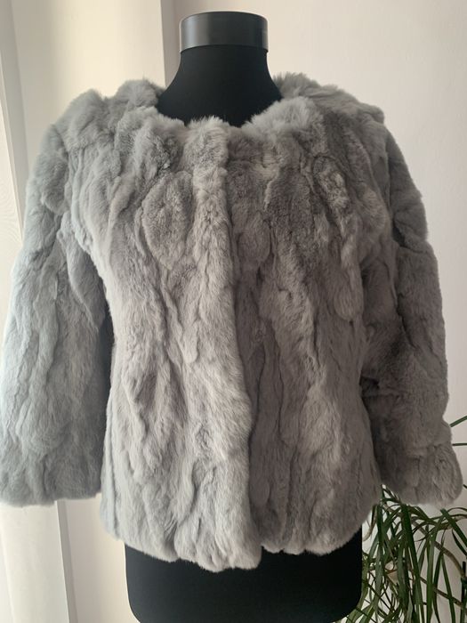 Haina blana  iepure ca noua  , gri , marime S/M