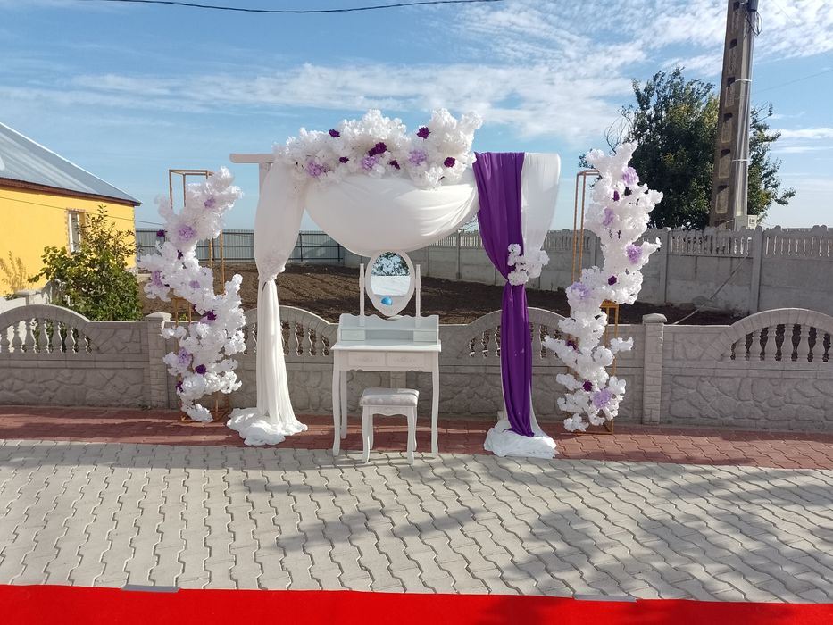 Închiriez aranjamente florale/baloane pentru nunti,botezuri