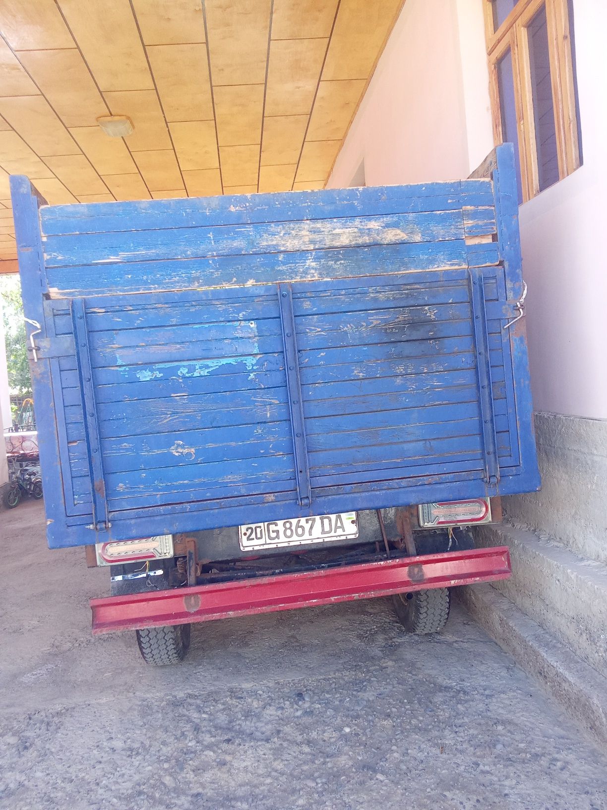 UAZ 33 03  sotiladi