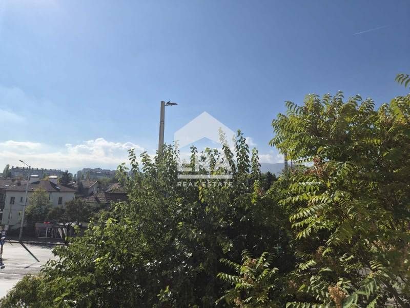 Двустаен апартамент с южно изложение и гледка към планината – кв. Разс