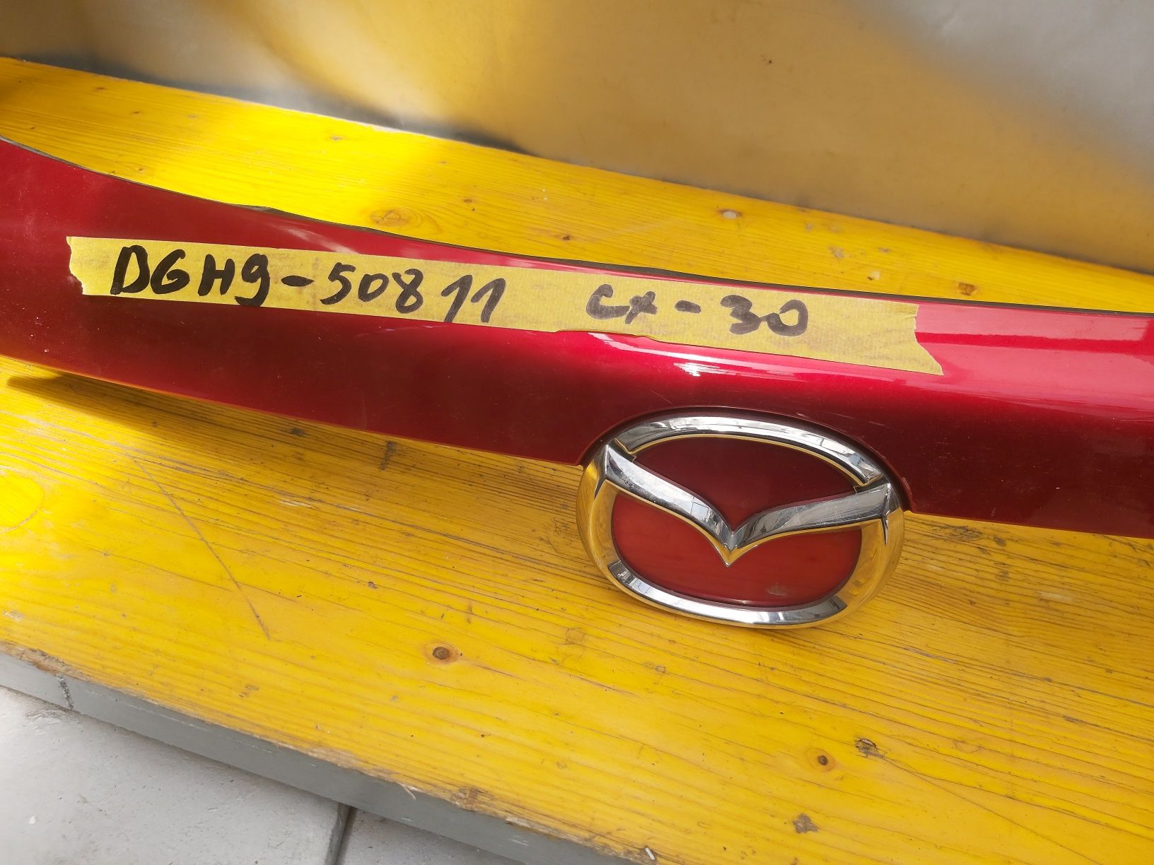 Лайсна задна врата мазда цх30 Mazda cx 30