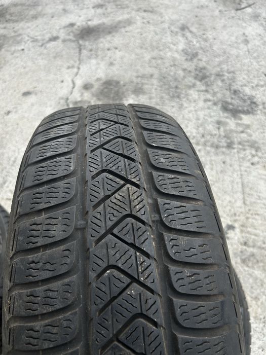 4бр Зимни гуми Pirelli 215/55R17