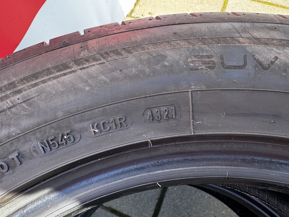 Vand 4 caucicuri 255/55R18 și 235/60R18