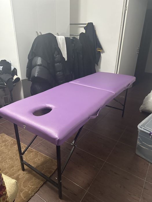 Продам массажную кушетку в идеальном состоянии.