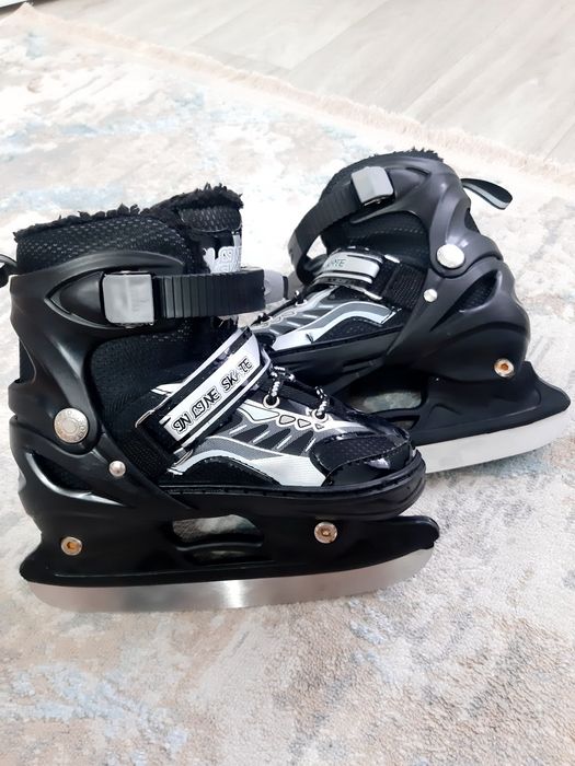 Продам коньки с мехом