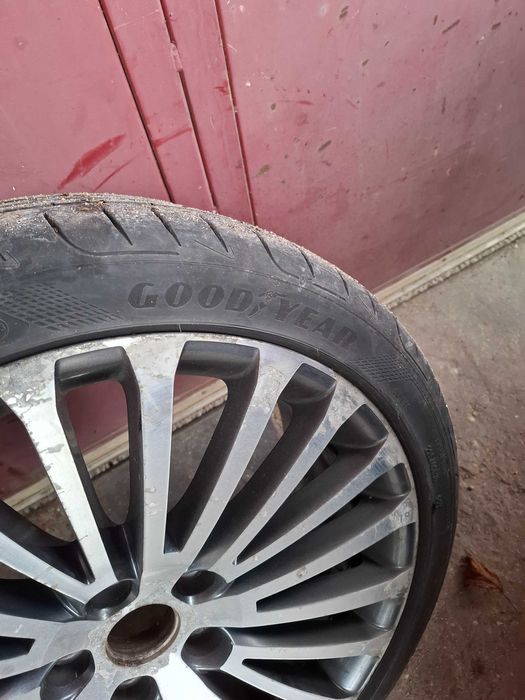 Гуми 225 40 18 Goodyear