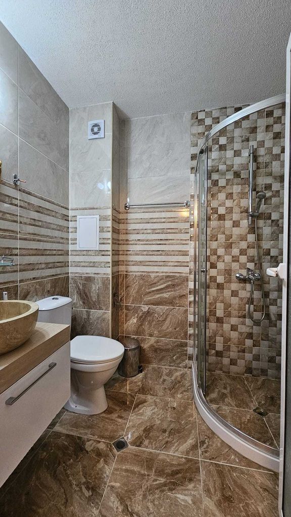 Продава се Двустаен апартамент в к.к. Слънчев бряг - 55 кв.м за 1364 €/кв.м - Снимка #11