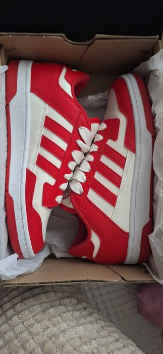 ADIDAS сникърси червени