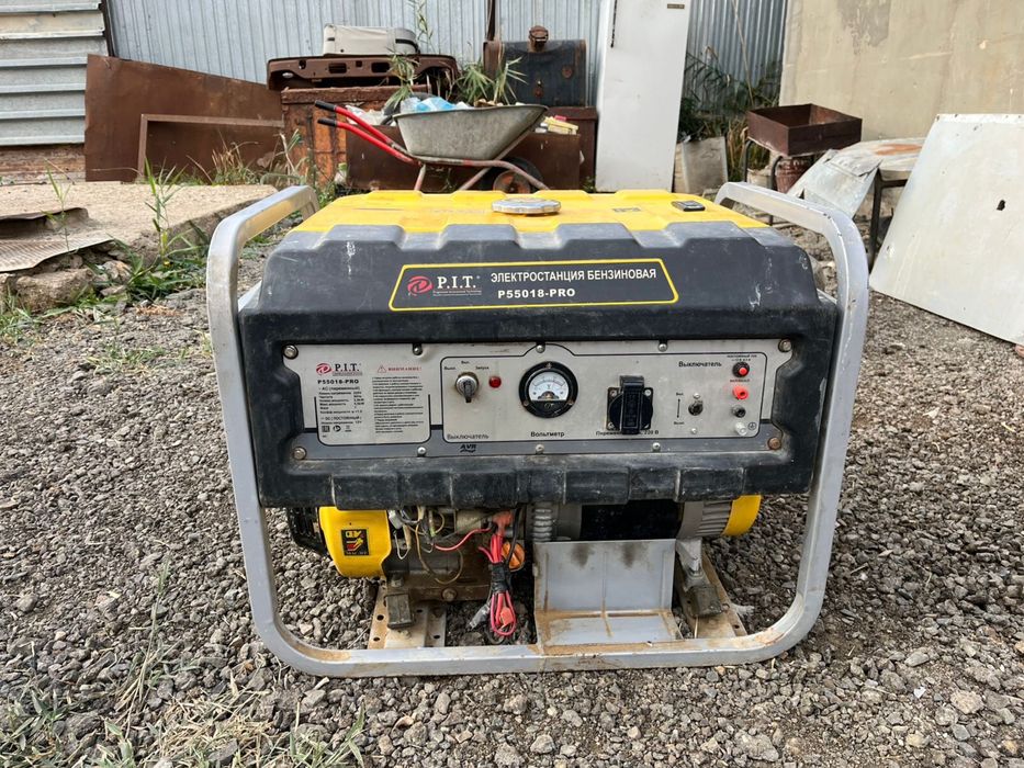 Электрогенератор бензиновый ручной