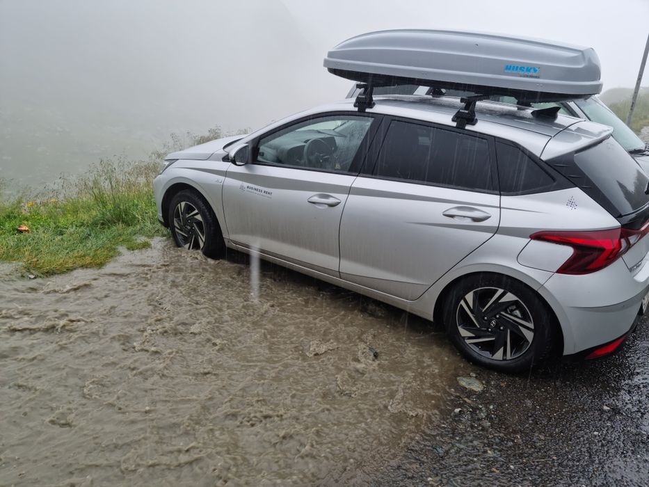 Vand bare transversale universale