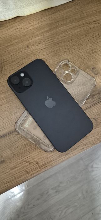 Айфон 15 128 гб ёмкость 100% месяц телефону без ремонта все работает